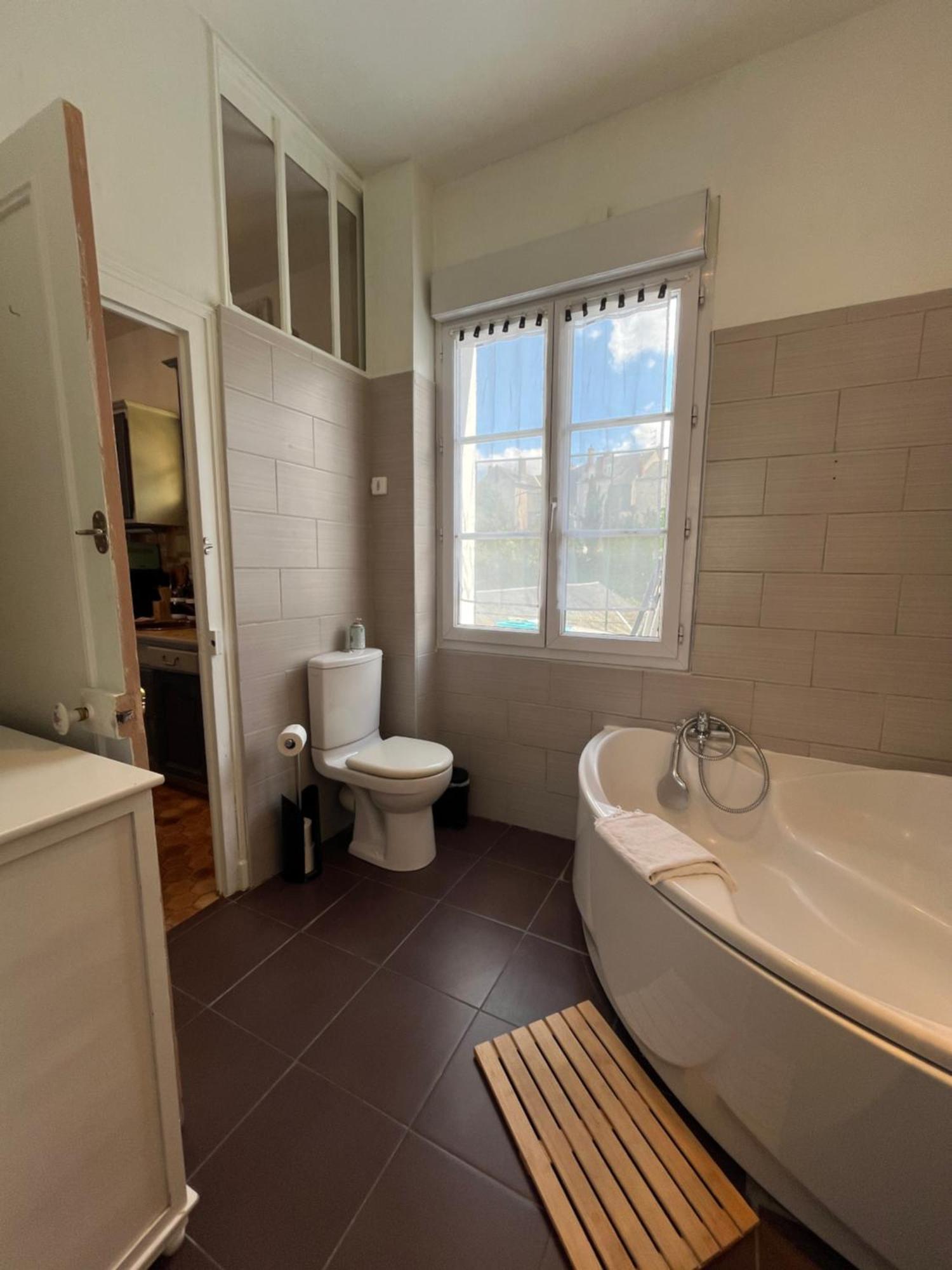 Cote Chateau - Grand Appartement Au Coeur De Μπλουά Εξωτερικό φωτογραφία